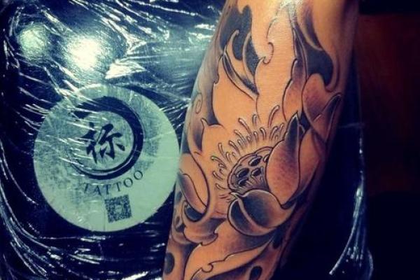 莲花纹身：禁忌与命理解析，让你更加了解它的深意与文化