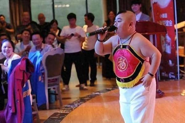 男子命里有二女的深意与人生启示