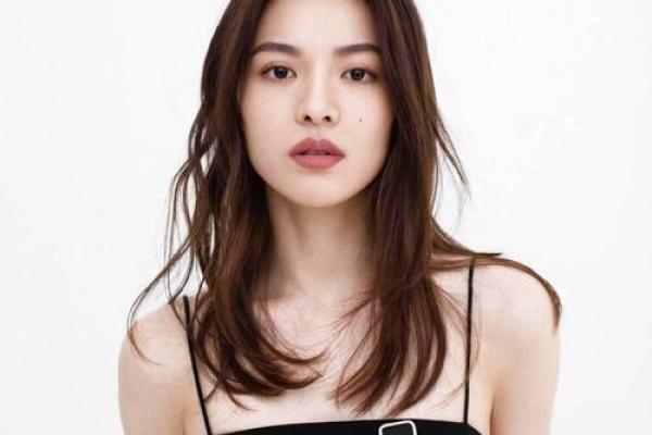清秀女生的命运：如何展现内在之美与外在魅力