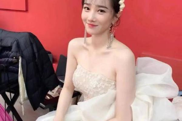 脸小女生的命运：绽放自信之美，迎接幸福人生