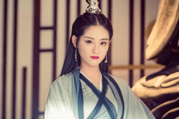 探寻九阴命：女性命理中的神秘与智慧