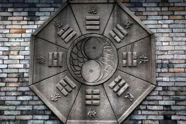 揭秘木鼠海中金命的风水与性格特点：运势解析与人生启示
