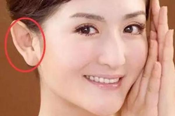 女儿耳朵尖小的人是什么命？揭秘她们的性格与命运！