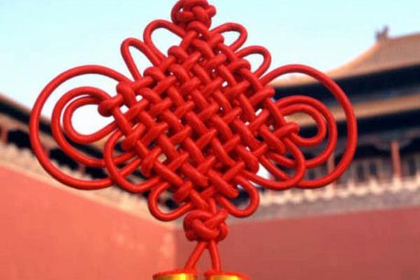 偏官在女命中的意义与解析：古老智慧中的现代启示