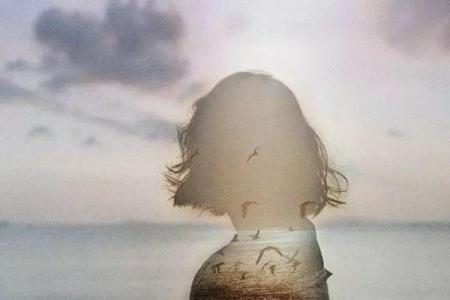 男生八颗虎牙的命运解析：独特魅力与人生轨迹的秘密