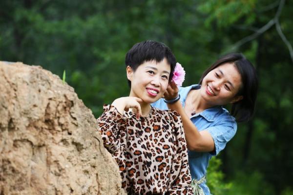 女命貌美如花，心如兰华：揭示美丽与内涵的和谐之道