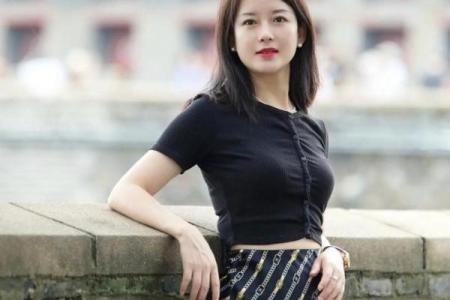 女生四两命：轻盈与坚韧的完美结合