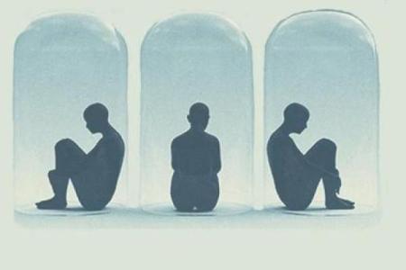 楼宿之鸡男命:命运交织中的独特象征与人生启示