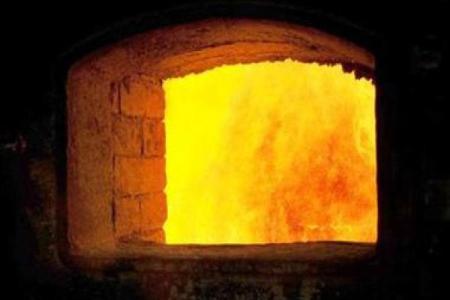 炉中火命与水命的完美配对:焰火交融的情感之旅