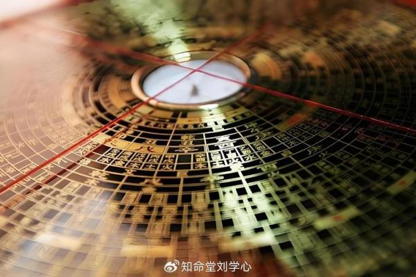 揭秘坤命东四命：探索命格背后的人生智慧