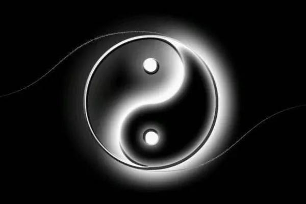 女命命月煞解析：解锁女性命理中的深奥秘密