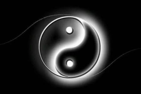 女命命月煞解析：解锁女性命理中的深奥秘密
