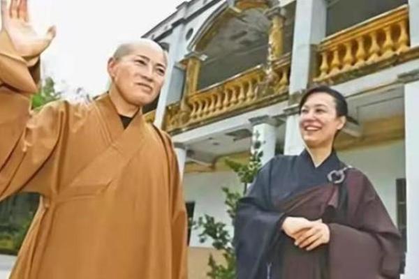 尼姑与和尚命运的异同：探秘宗教背后的生活哲学