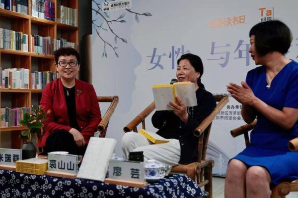 女人长得丑为何生活如此艰辛？从心理到社会的深度探讨