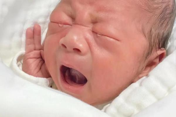女孩出生七斤的命运和建议：一位母亲的深思与分享