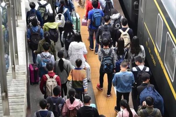 拼了命的回家过年：那一份无法替代的归属感与温情