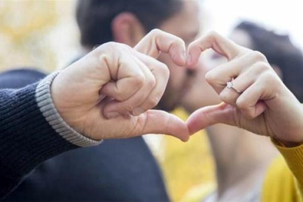 探究命理中的桃花命：爱情与人际关系的奥妙