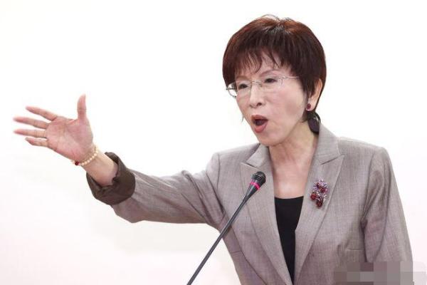 年轻一代为何迷恋算命：从心理需求到文化认同