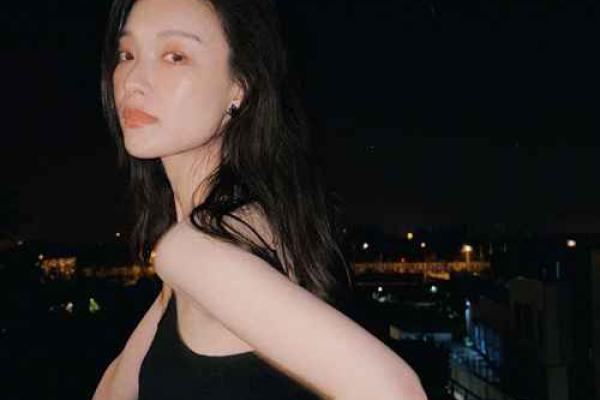 皮肤白嫩：命运的象征与美丽的启示