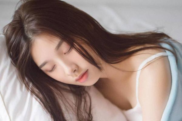 探究女命中的福德星：命理中的福气与智慧之源