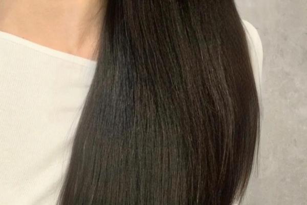 女生头发爱打结，是否暗示着命运与内心的细腻联系？
