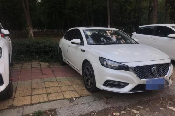 揭秘：男人一辈子应该拥有的六辆车，助你成就辉煌人生！