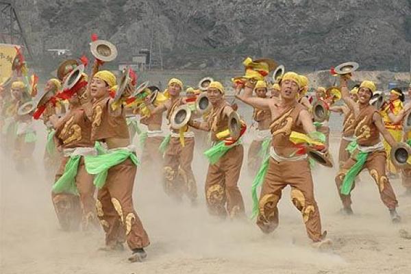 探索“命鼓行而进”的深刻含义：勇敢追逐梦想的旅程