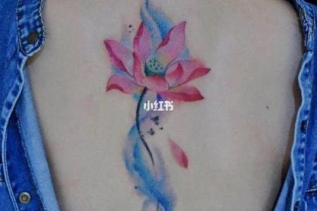 莲花纹身禁忌与命理解析：灵性与美的深层意义