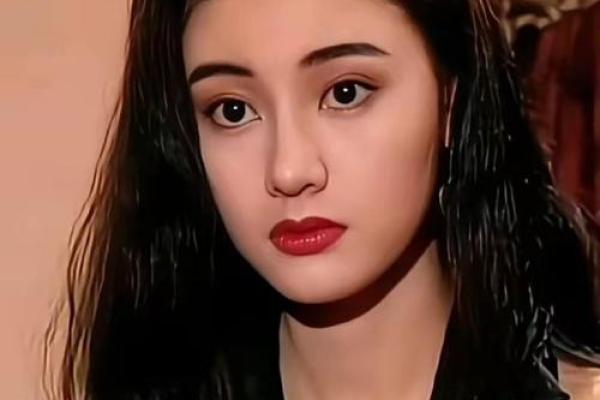 李嘉欣：什么命格造就的美丽与智慧并存的女人