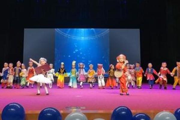 倪楚君：光芒万丈的舞女命，演绎人生的精彩篇章