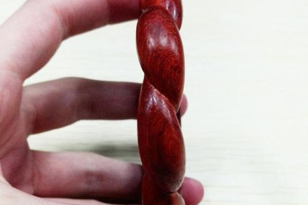 适合木命人的首饰选择：让你尽显自然之美