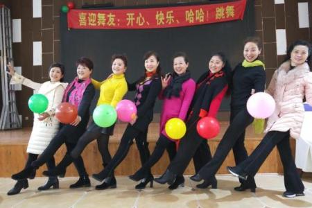 倪楚君:光芒万丈的舞女命,演绎人生的精彩篇章