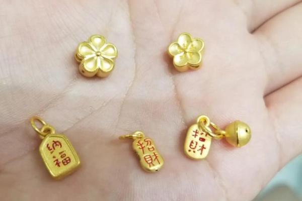 利用命理学揭秘：多金命人士适合佩戴的招财手串推荐