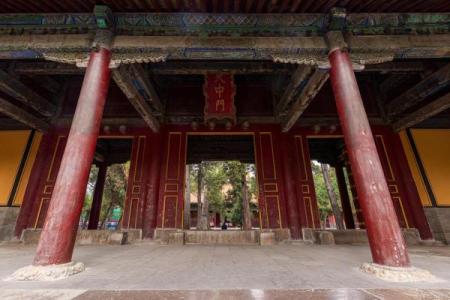 走进孔庙：探索古代文化与智慧的圣殿之旅