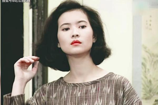 蓝洁瑛：光辉背后的苦涩人生，演绎命运的悲剧与坚韧