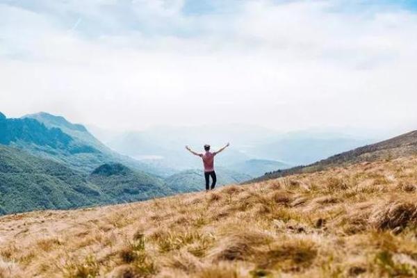 凌晨6点出生的人命运解析：潜能与挑战并存的人生旅程