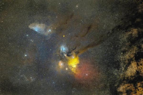 探索命之座：旅行者们的宇宙之旅与星空梦境