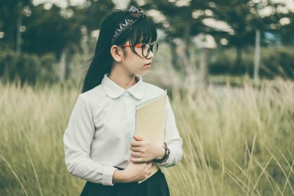 农历十月初十出生的女孩：命运与性格的探索
