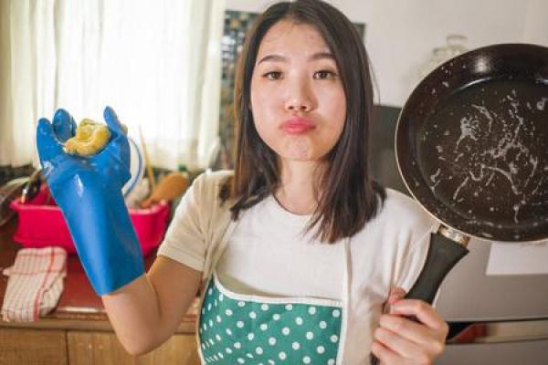 当代女性与家庭琐事：洗碗背后的心声与真相