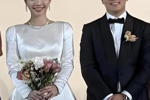 男人半接睸的命运解析：从眼神中看出潜藏的秘密