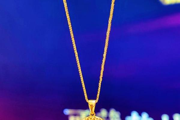 女命适合佩戴的护身符解析：守护幸福与平安的秘密武器